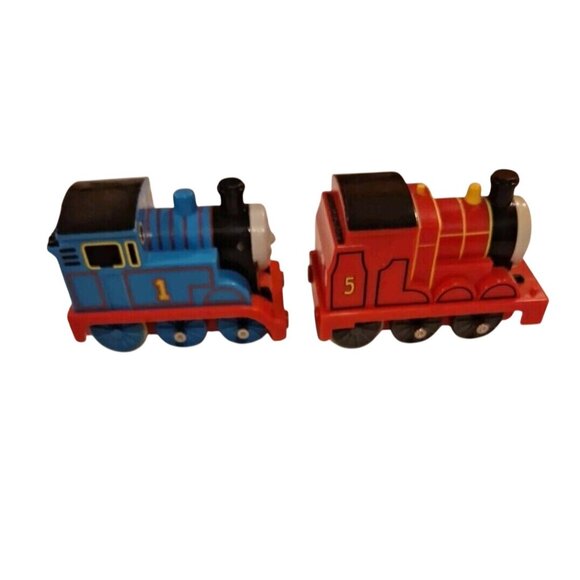 Thomas The Train 2004 Pull Back Engines Percy & Thomas 3.5 Inch Eyes Move - Picture 4 of 9
